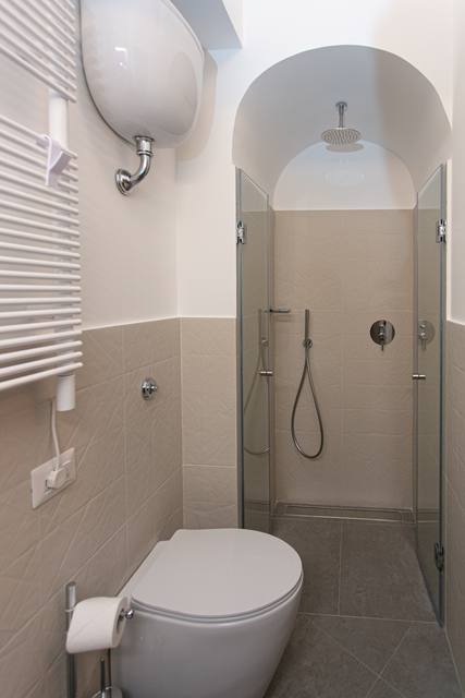 Camera Boffe: bagno con doccia