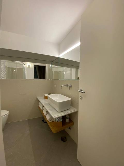 Camera Cetrella: bagno